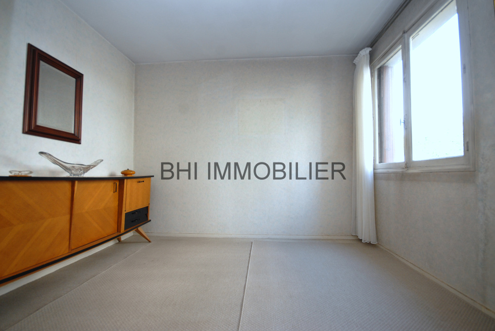 SALLE A MANGER OU CHAMBRE 3