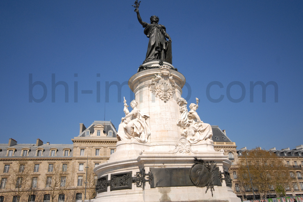 PROCHE PLACE DE LA REPUBLIQUE