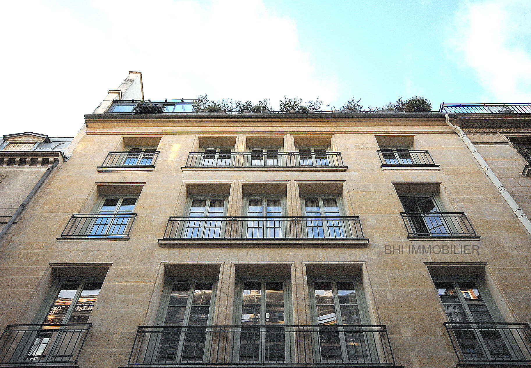 location Paris Appartement 2 Pièces , au Coeur de Paris, rue d'Hauteville BHI Immobilier location Paris Appartement 2 Pièces , au Coeur de Paris, rue d'Hauteville BHI Immobilier
